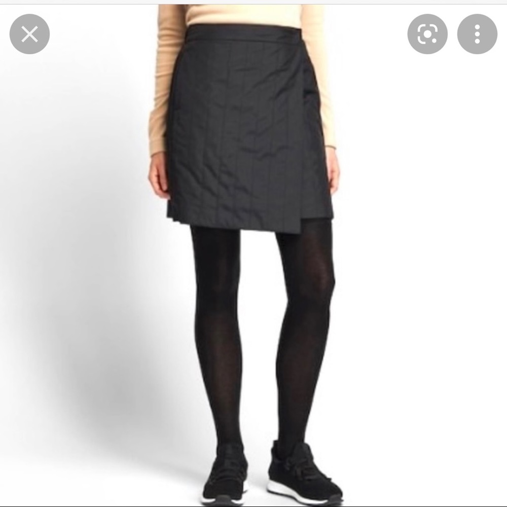 Uniqlo Warm Lined Windproof Wrap Skirt